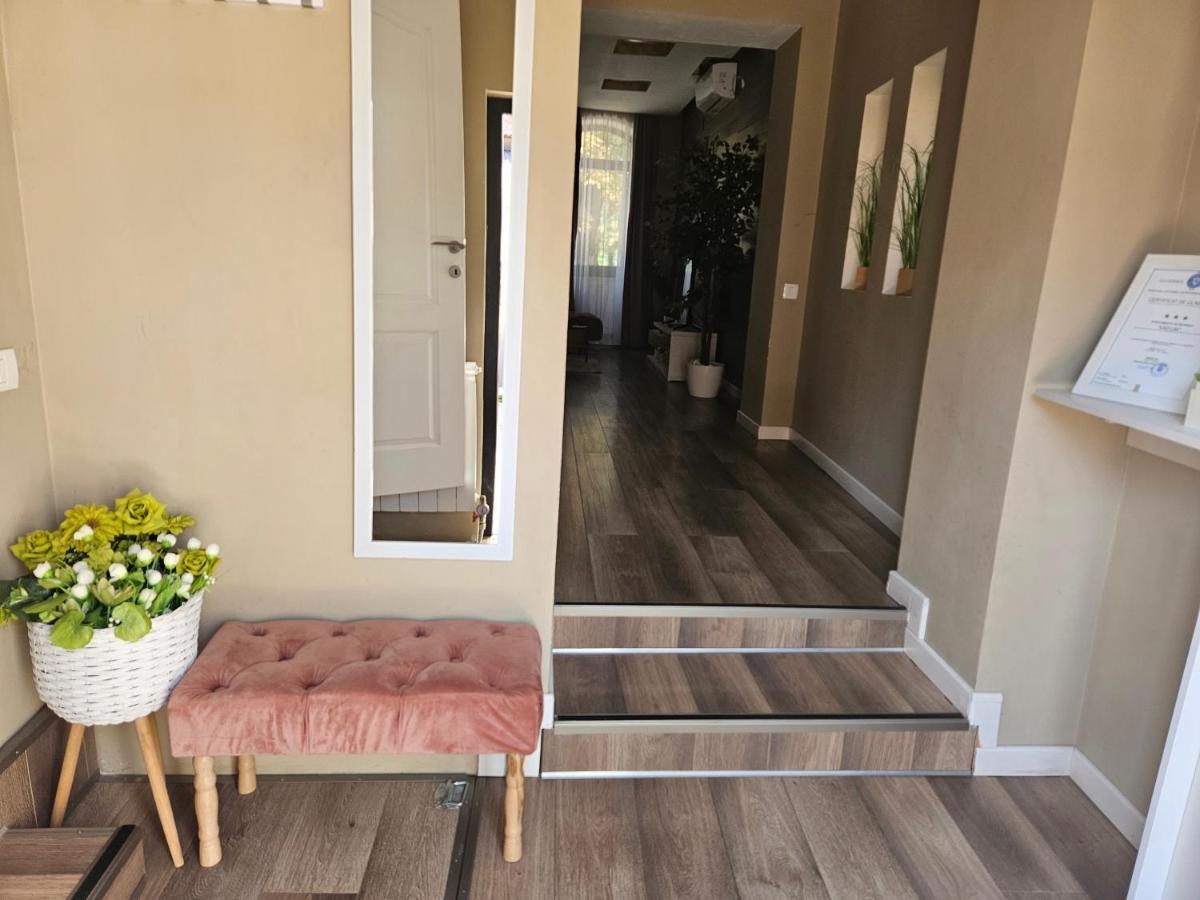 Laci Lak Premium Apartment Oradea Dış mekan fotoğraf
