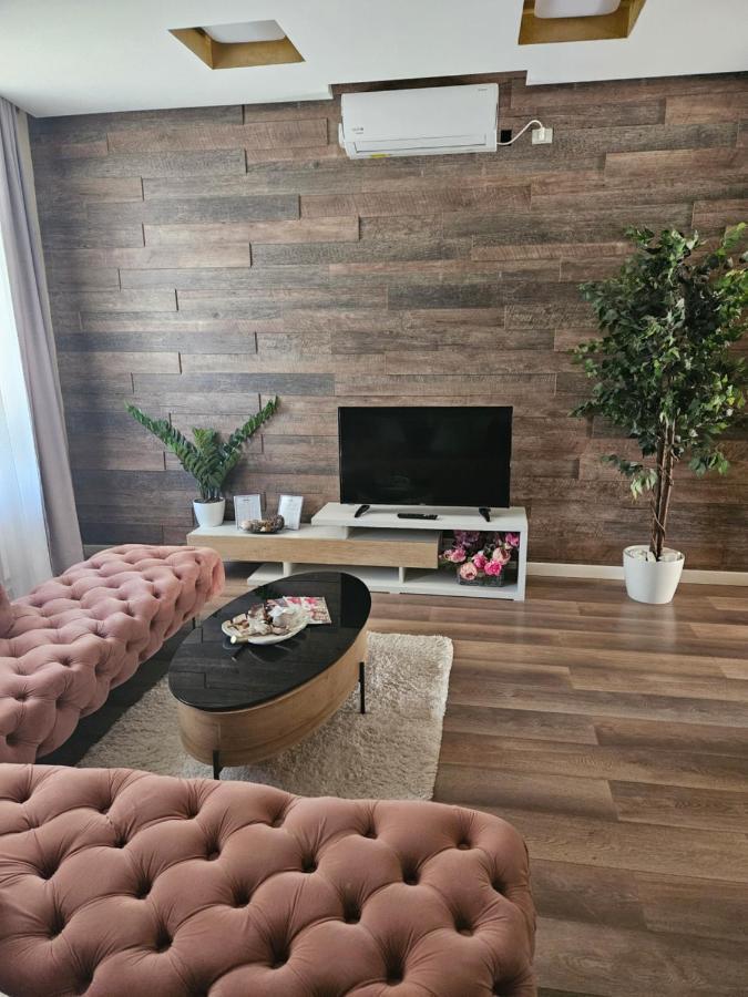 Laci Lak Premium Apartment Oradea Dış mekan fotoğraf